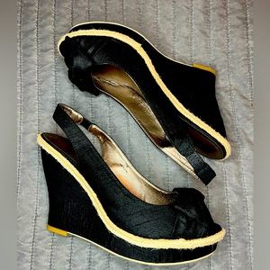 Moda Wedges with Natural Braided Trim